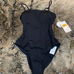 Vuori dune one piece black size XS NWT